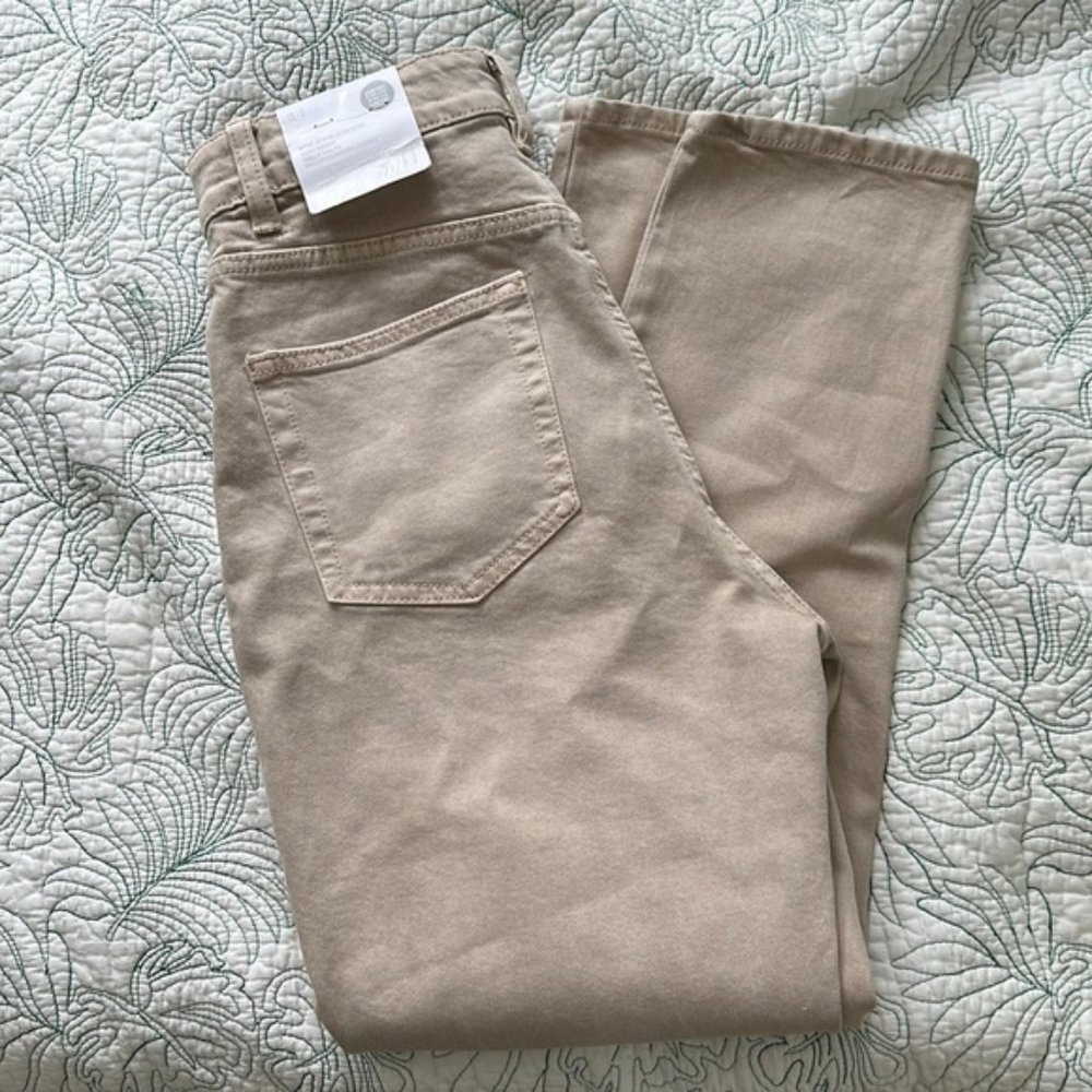 NWT H&M • Comfort Stretch Ankle High Waist Mom Jeans in Khaki Size 6